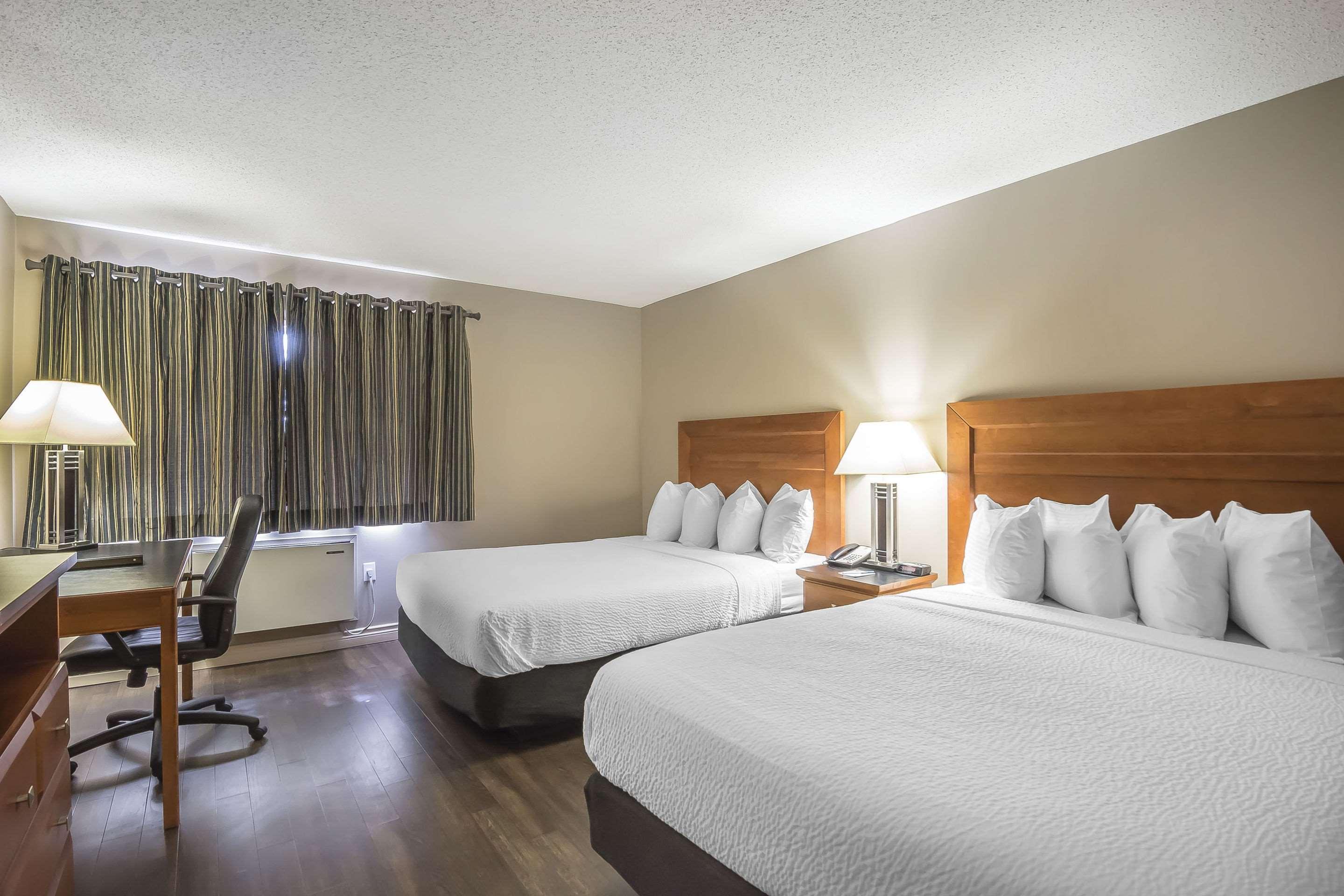 Quality Inn West Edmonton Exteriör bild