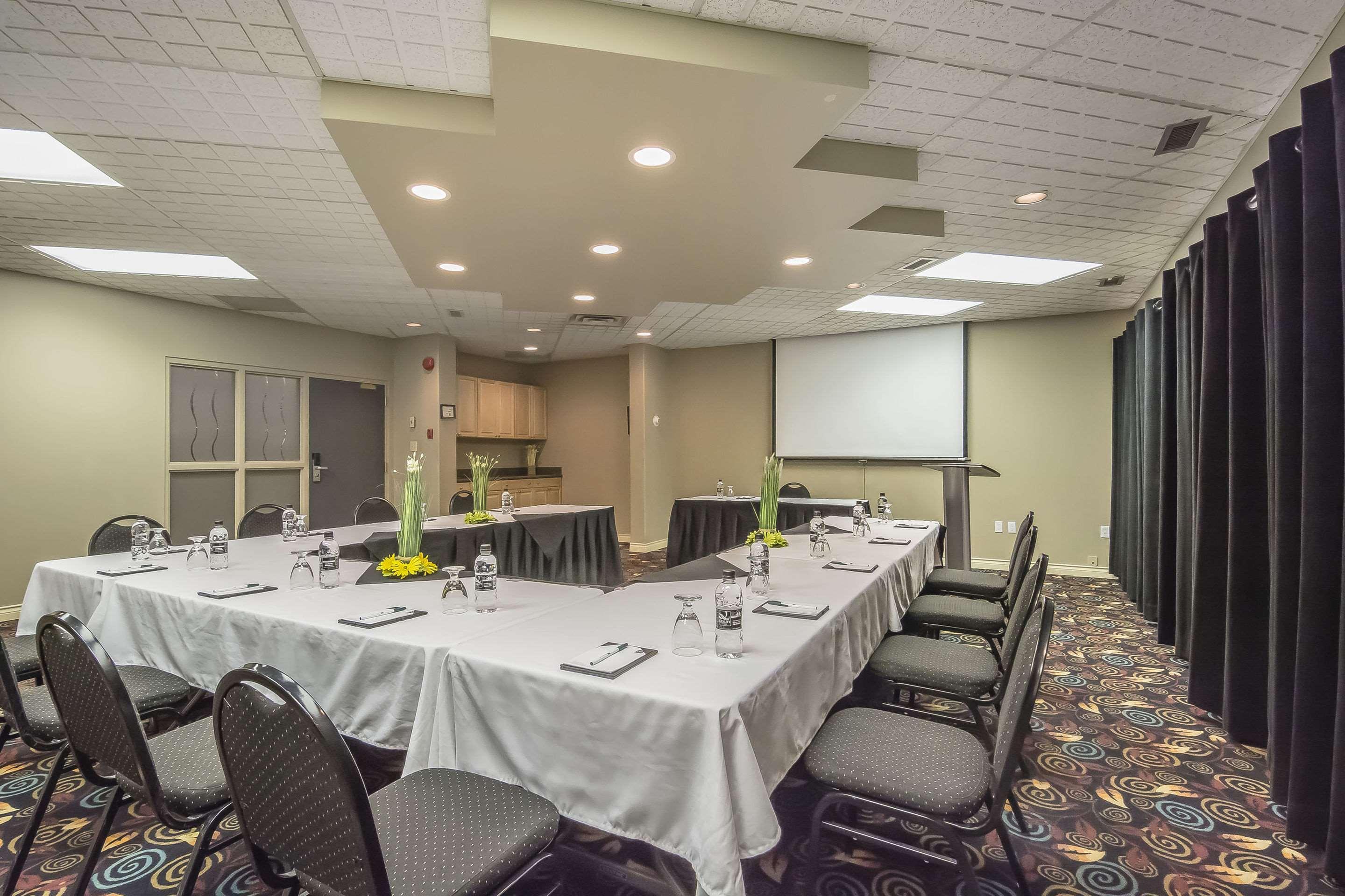 Quality Inn West Edmonton Exteriör bild