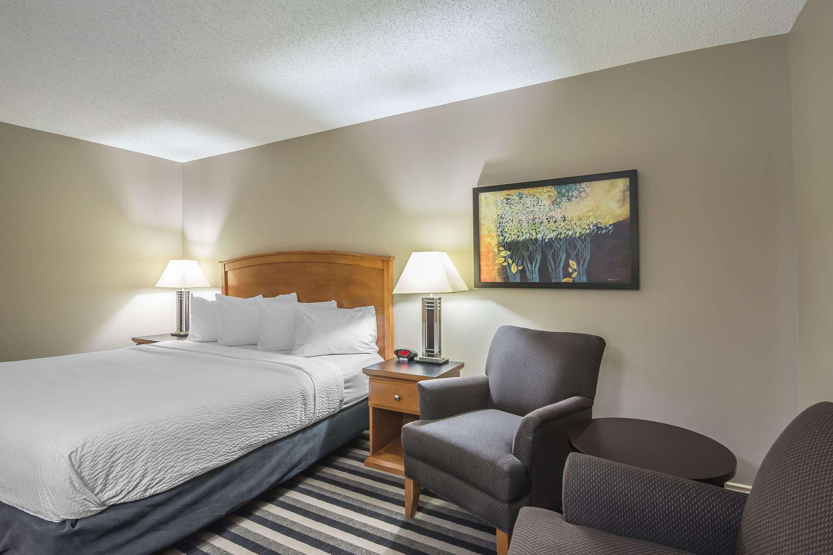 Quality Inn West Edmonton Exteriör bild